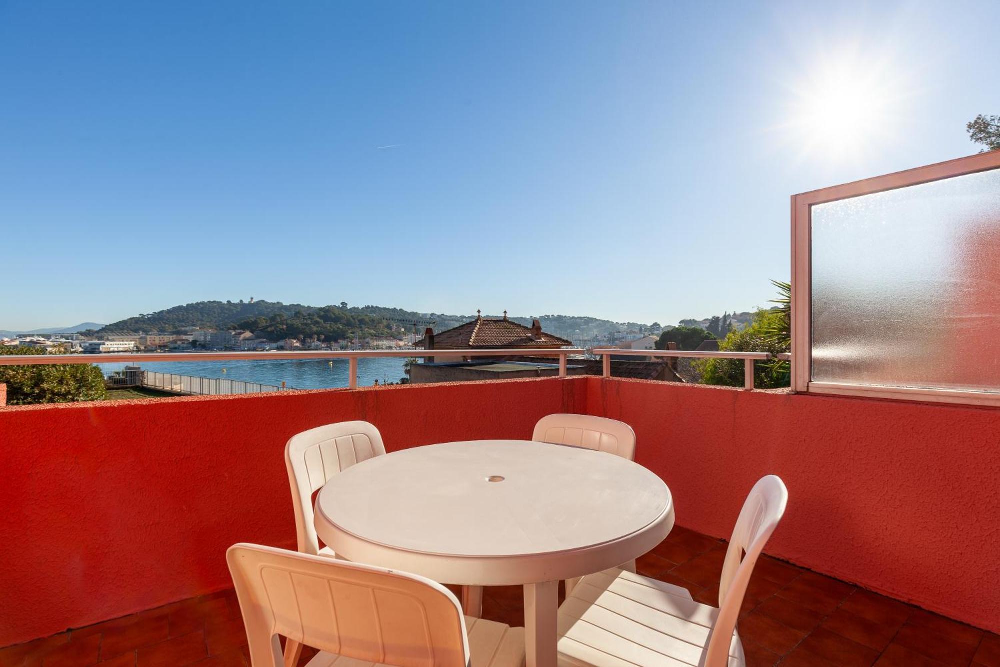 Clubhotel Maeva St Mandrier Saint-Mandrier-sur-Mer Exterior photo